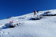 29 In ripida salita su neve verso la cima dello Zuc di Valbona